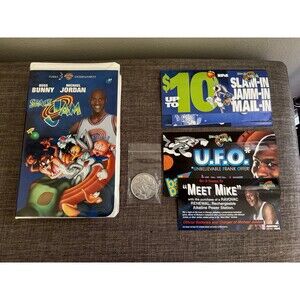 Space Jam VHS 1997 Video Tape Commemorative w/ inserts and commemorative coin